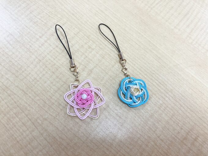 水引きを使って、アクセサリー作り